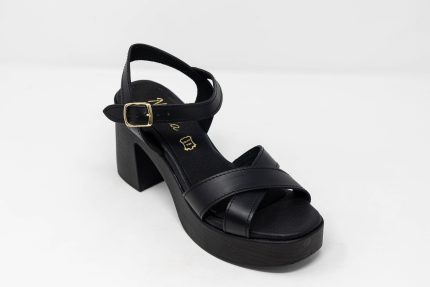 Heels Alina black Γυναικεία χειροποίητα δερμάτινα πέδιλα Alina σε μαύρο χρώμα με χιαστί φάσα και ψηλό τακούνι 10 εκ.