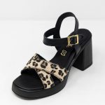 Heels Kiara black, Γυναικεία χειροποίητα δερμάτινα πέδιλα Kiara σε animal print με χιαστί φάσα, μαύρη σόλα και τακούνι 10