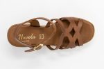 Heels Melia top, Γυναικεία χειροποίητα δερμάτινα πέδιλα Melia σε καφέ με μεταλλικό τοκά.