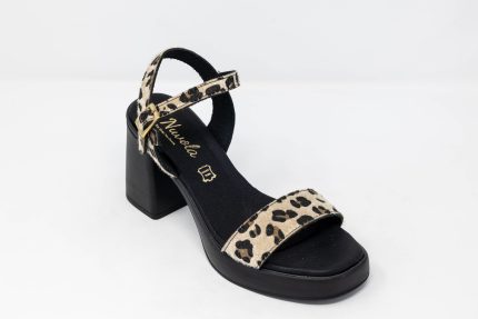 Heels Naomi black , Γυναικεία χειροποίητα δερμάτινα πέδιλα Naomi σε animal print με μαύρη σόλα και τακούνι 10 εκ.