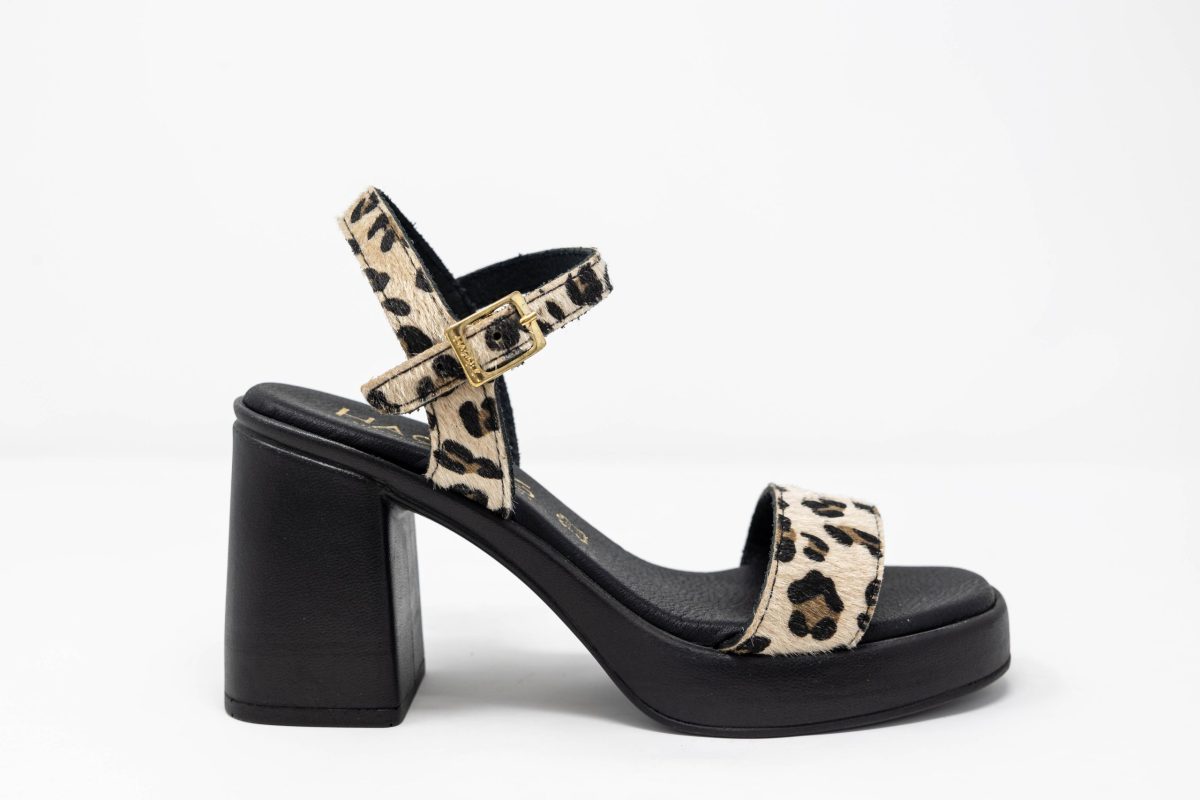 Heels Naomi black side, Γυναικεία χειροποίητα δερμάτινα πέδιλα Naomi σε animal print με μαύρη σόλα και τακούνι 10 εκ.